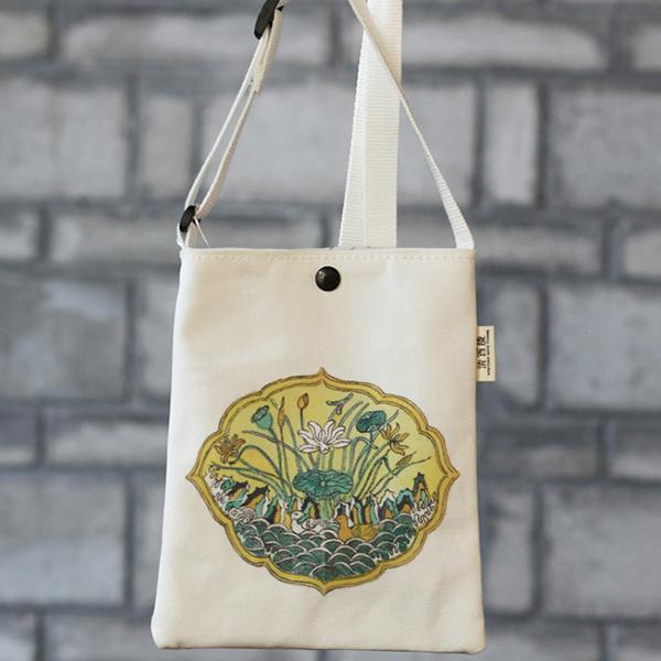 Meijing's hand-painted bag